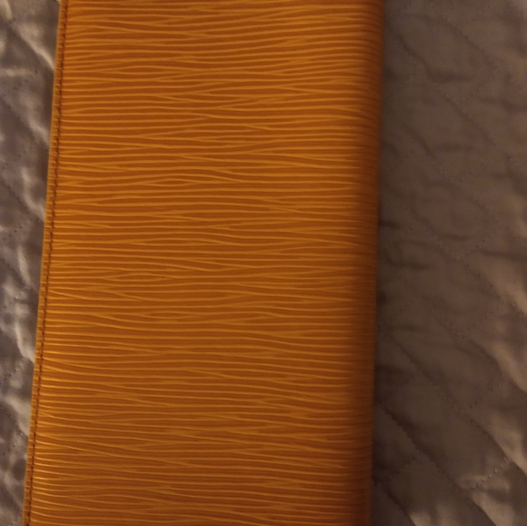 Authentic Louis Vuitton LV Long Wallet Mustard Yellow Date Code CA0996 - Picture 4 of 5